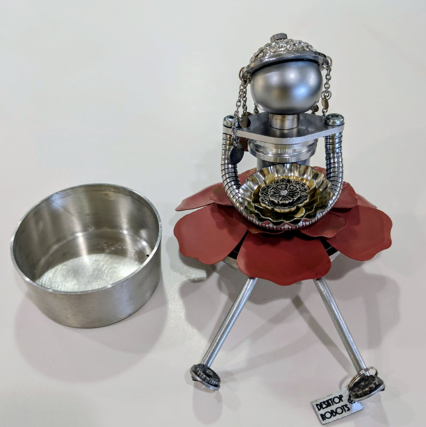 Lilly Jewel Box Bot